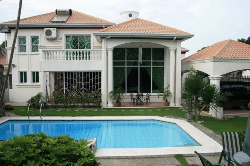 Fully Furnished Elegant House with pool For Rent