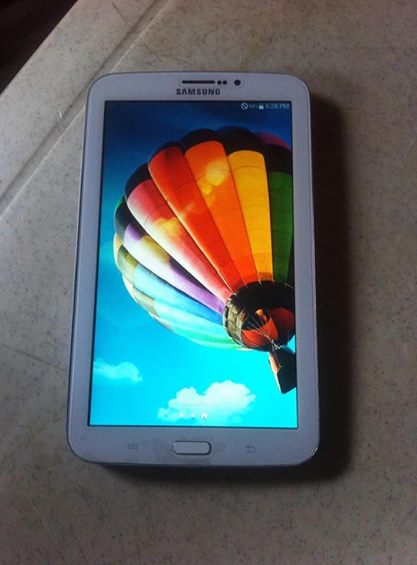 FOR SALE ORIG SAMSUNG TAB 3 WITH SIMSLOT