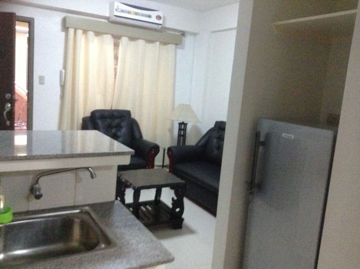 Condo near Fields Avenue, and Clark Angeles City, FOR RENT Php 20,000