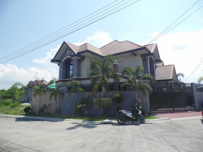 2 Storey House and Lot for Rent in Friendship Angeles City