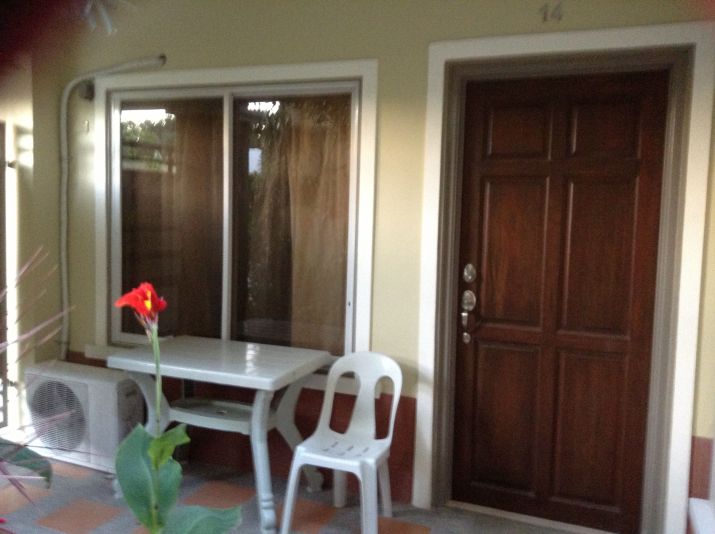 Condo near Fields Avenue, and Clark Angeles City, FOR RENT Php 20,000