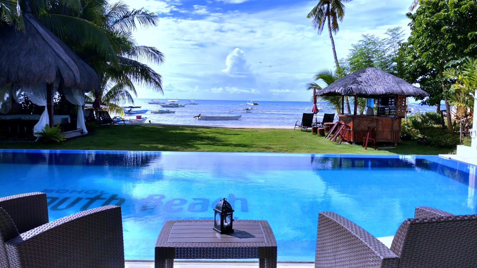 Bohol South Beach Hotel