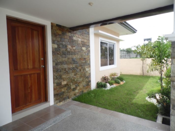 Bungalow House and Lot For Rent Near SM Clark