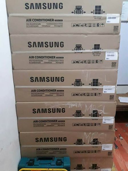 NewLatest Samsung rectangle split type aircon inverter with free installation