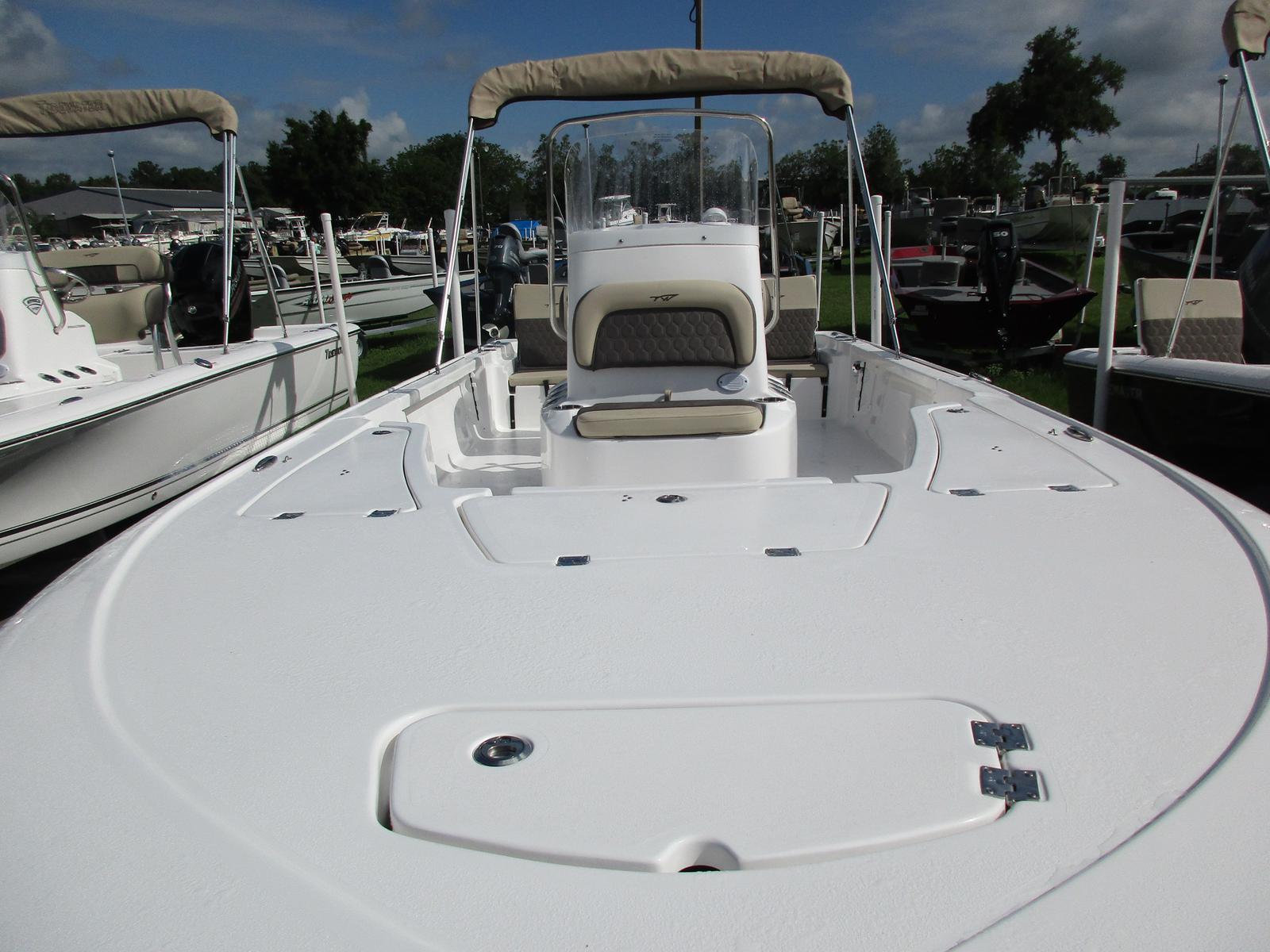 2018 Tidewater 2110 Bay Max