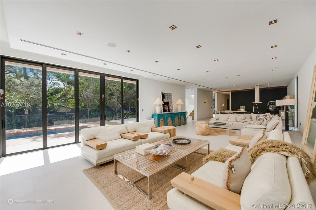 Luxury 6 bedroom house for sale in Miami, Florida