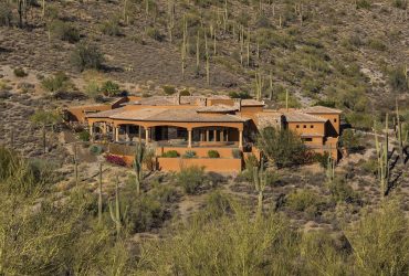 Luxury 5 Bedroom Detached House in Carefree, Arizona